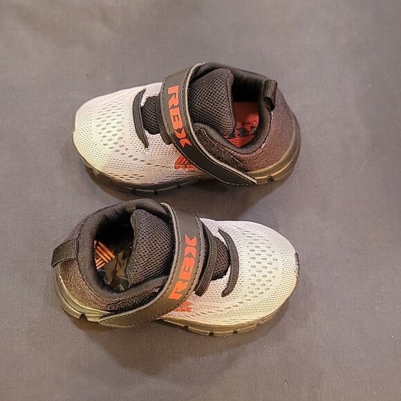 BRAND NEW RBX BABY VELCRO STRAP ROUND TOE SNEAKER - Picture 4 of 15